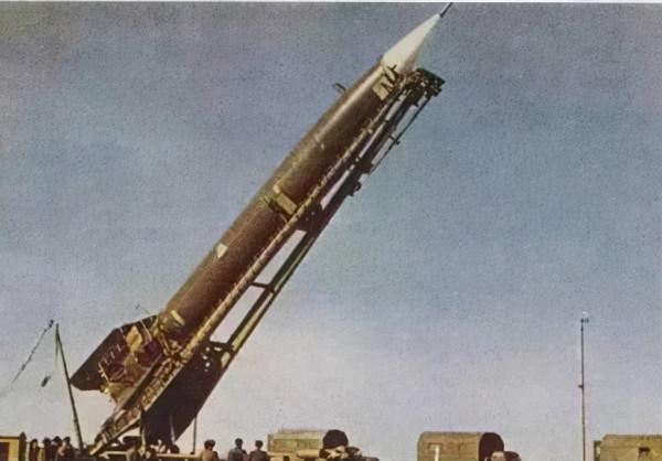 一個自幼沒上過學的農村姑娘能成為火箭專家嗎？王之任說：能