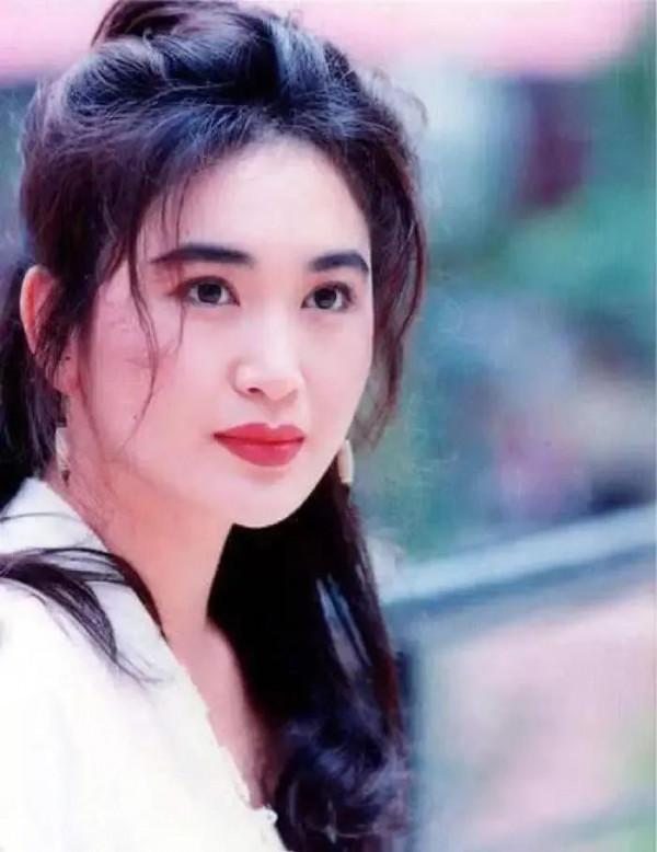 溫碧霞曾因為無法生育要求離婚? 溫碧霞曾因為無法生育要求離婚?