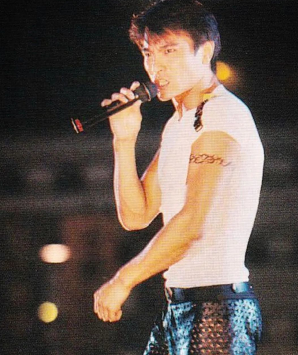 在“穿得野”這回事上，20年前的港圈巨星說了算