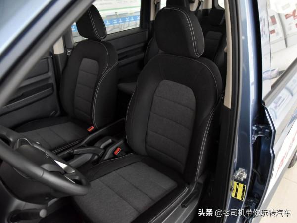 毛病少夠省心裝的多，低價格的7座賺錢MPV，實拍五菱宏光PLUS