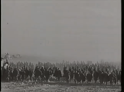 不就想投降麼?咋就那麼費勁,還得揍你一頓 不就想投降麼?咋就那麼費勁,還得揍你一頓