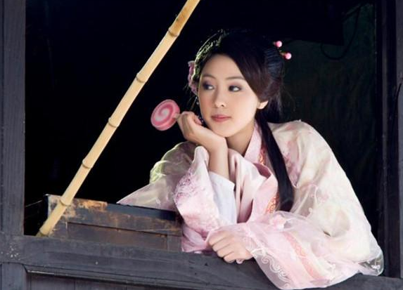 古人常說:“不怕紅杏出牆,就怕野花進房”是何意?其中有何道理 古人常說:“不怕紅杏出牆,就怕野花進房”是何意?其中有何道理