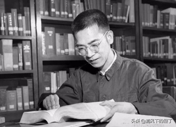 數學天才陳景潤:47歲與29歲女軍醫喜結連理,唯一的兒子成就非凡 數學天才陳景潤:47歲與29歲女軍醫喜結連理,唯一的兒子成就非凡