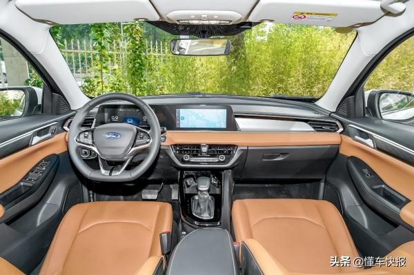 10萬元實用家轎,福特福睿斯對比大眾朗逸 10萬元實用家轎,福特福睿斯對比大眾朗逸