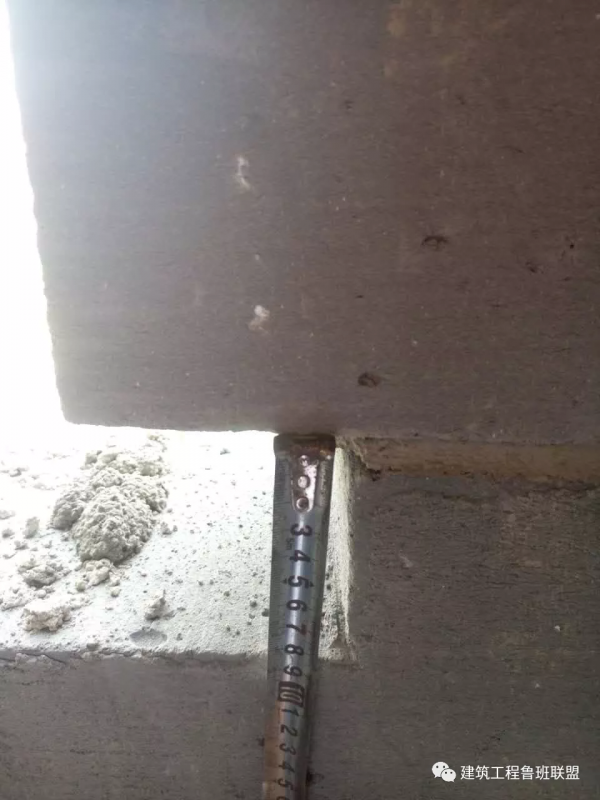 後澆窗臺壓頂如何施工?現場示例 後澆窗臺壓頂如何施工?現場示例