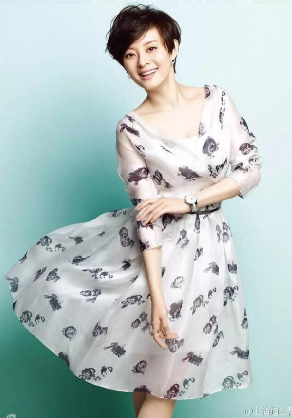 孫儷美照一冊，欣賞