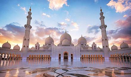 阿布扎比：世界上最富有城市，酒店垃圾桶鍍金，咖啡蛋糕上放金箔