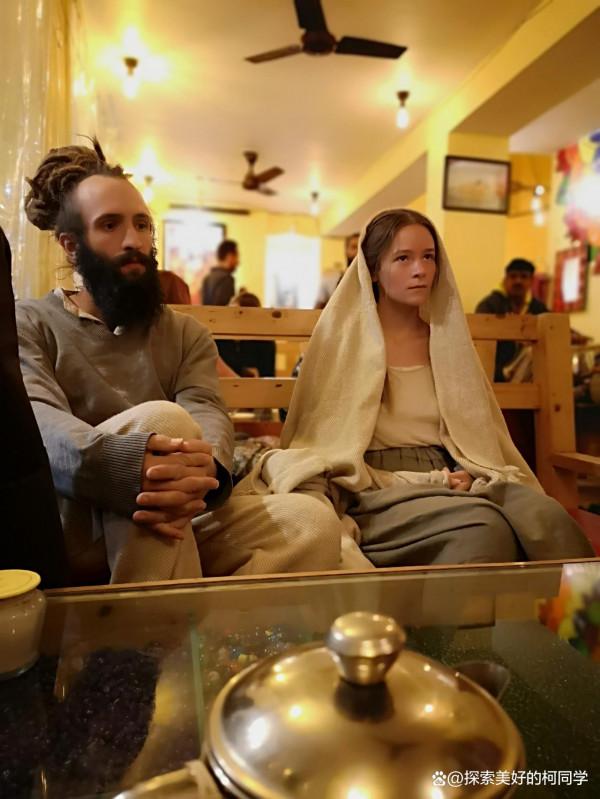 在瓦拉納西，除了有髒和亂，其實還有彩色的夢幻