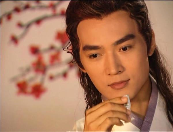 金庸小說當中是否有人物，能夠避開古龍小說中李尋歡的飛刀呢？