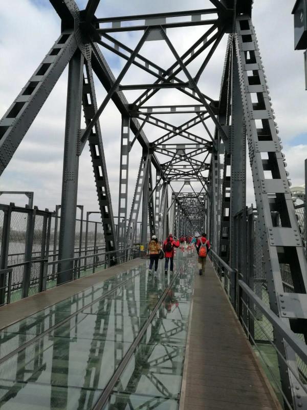 一橋飛架南北,天塹變通途 一橋飛架南北,天塹變通途