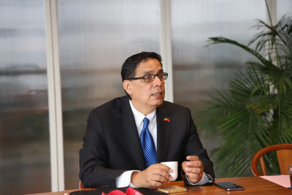 中國唯一！這所大學走出總統、聯合國官員、央視主持人，享譽國際！