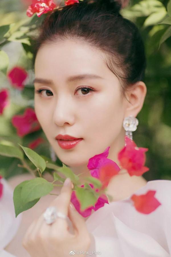 劉詩詩唯美桌布