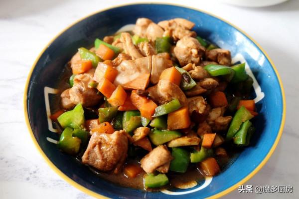 2個孩子在家吃飯，媽媽花20元做3菜1湯，有葷有素，省錢了