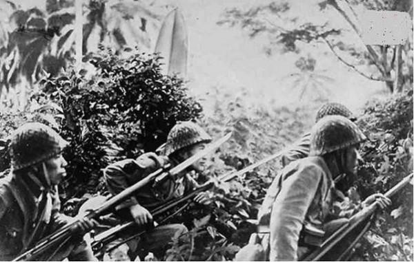 榮獲8個一等功，位居英雄榜榜首，身高1&period;92米的&OpenCurlyDoubleQuote;軍中呂布&rdquo;