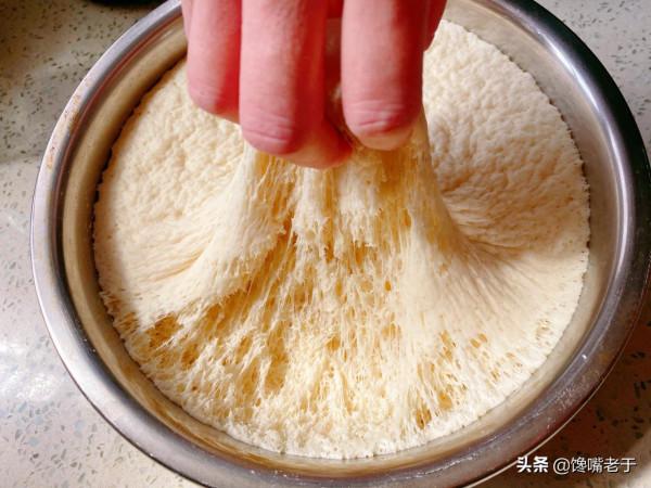 蒸饅頭和包子，切記要“三次醒發”，不然出鍋後死皮、塌陷還難吃