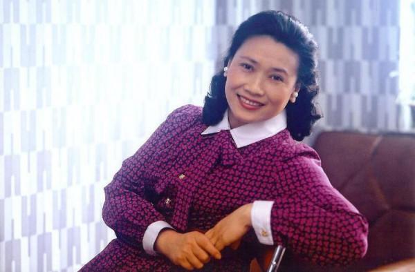 “歌壇聖女”朱逢博:30歲和老師閃婚,84歲守了老公骨灰13年 “歌壇聖女”朱逢博:30歲和老師閃婚,84歲守了老公骨灰13年