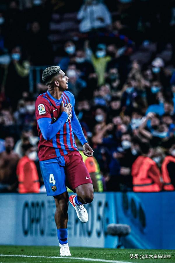 巴薩無大將,德容當前鋒,從宇宙變魚腩諾坎普迎來至暗時刻 巴薩無大將,德容當前鋒,從宇宙變魚腩諾坎普迎來至暗時刻