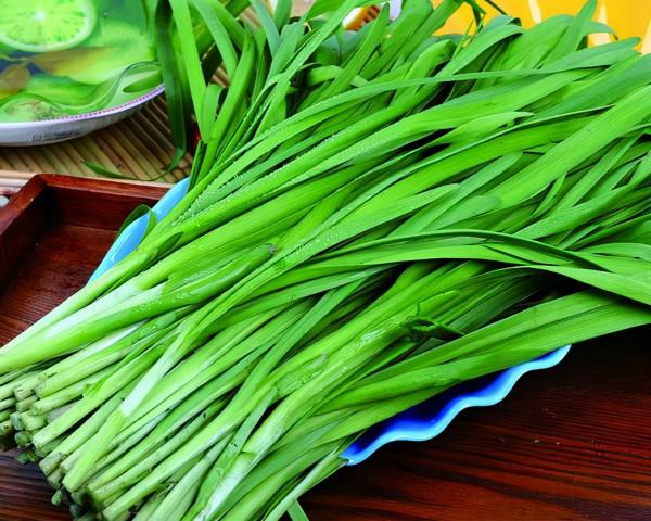 血糖高的人不能吃韭菜？醫生：立秋前後，若想穩定血糖，少吃3素
