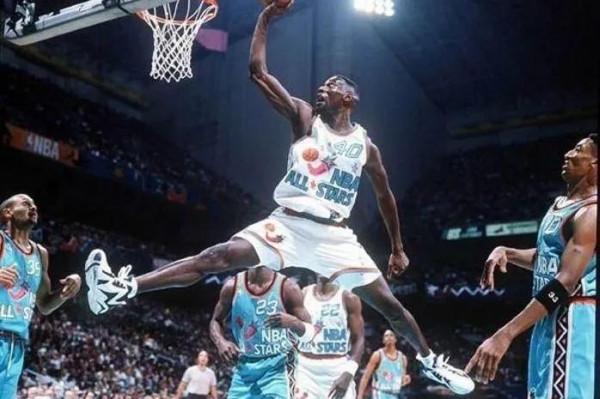 NBA五名為銳步代言過的最好五名球星,奧尼爾放棄代言值得尊重 NBA五名為銳步代言過的最好五名球星,奧尼爾放棄代言值得尊重