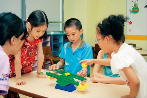 培養3個牛娃的矽谷超級家長,她的5個教養方法很平常,但完勝了 培養3個牛娃的矽谷超級家長,她的5個教養方法很平常,但完勝了