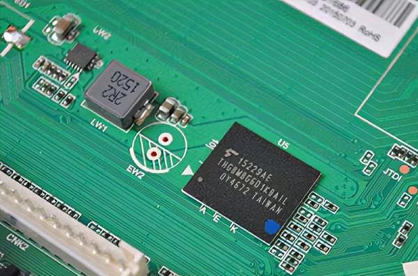 酒店空氣源熱泵不出熱水怎麼回事？