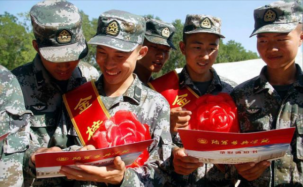 如今當兵選擇2年、5年、8年、12年甚至更長時間哪個好?建議瞭解 如今當兵選擇2年、5年、8年、12年甚至更長時間哪個好?建議瞭解