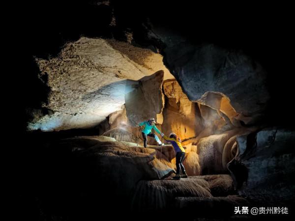 探密貴州劉家大洞，鈣化梯田令人叫絕，必將成為近期戶外網紅洞穴