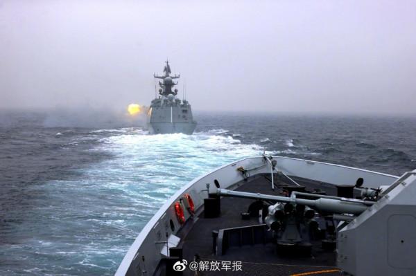 蹈海踏浪！直擊東部戰區海軍某驅逐艦支隊海上訓練