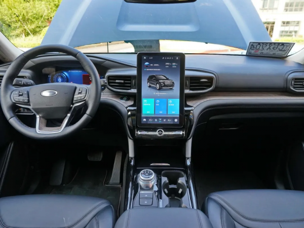 全系2.3T+10AT，入門即高配，這一成績更是傲視群雄