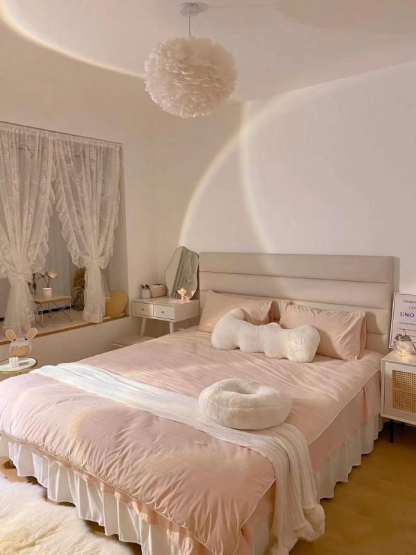 走進她家，才知什麼叫越簡單越好看，全屋大白牆不造型，太耐看了