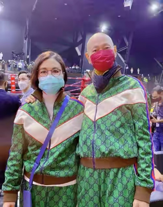 74歲汪明荃曬照過中秋,與羅家英相伴34年無子女,只有乾女兒陪伴 74歲汪明荃曬照過中秋,與羅家英相伴34年無子女,只有乾女兒陪伴