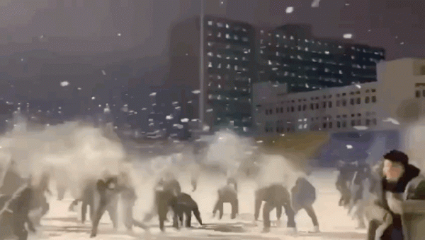 若為自主故，中美俄皆可拋？伊朗42年反美又疏中俄到底是何考量？