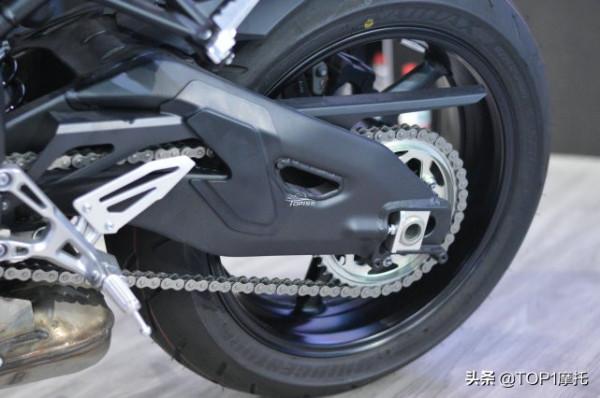 買不起的“裸版R1”雅馬哈MT-10實拍 這個外觀過於霸氣 買不起的“裸版R1”雅馬哈MT-10實拍 這個外觀過於霸氣