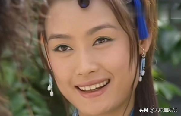 別再削骨追求“錐子臉”了！6位方臉女星告訴你，國字臉才真扛老