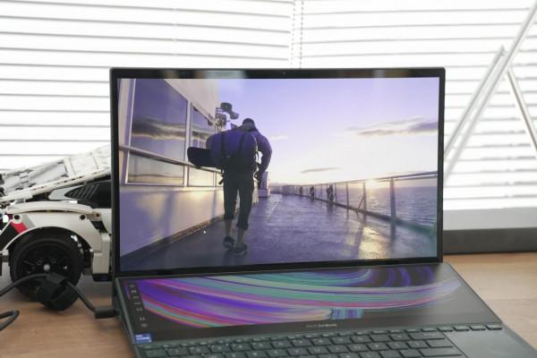 雙屏高效辦公,出差高配隨行——華碩靈耀X雙屏Pro筆記本 雙屏高效辦公,出差高配隨行——華碩靈耀X雙屏Pro筆記本