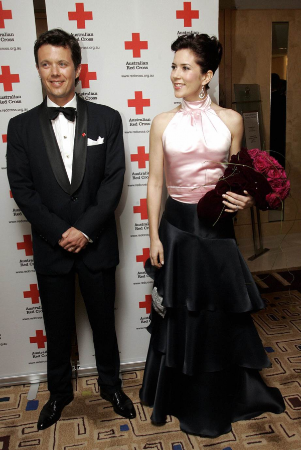 瑪麗王妃令人難以置信的照片風格演變