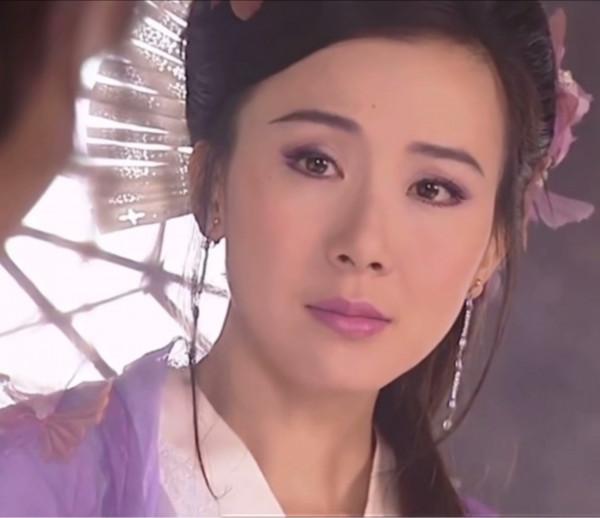 奇思妙想的90年代古裝劇造型：滿天星、蘋果網、插扇子、插筷子