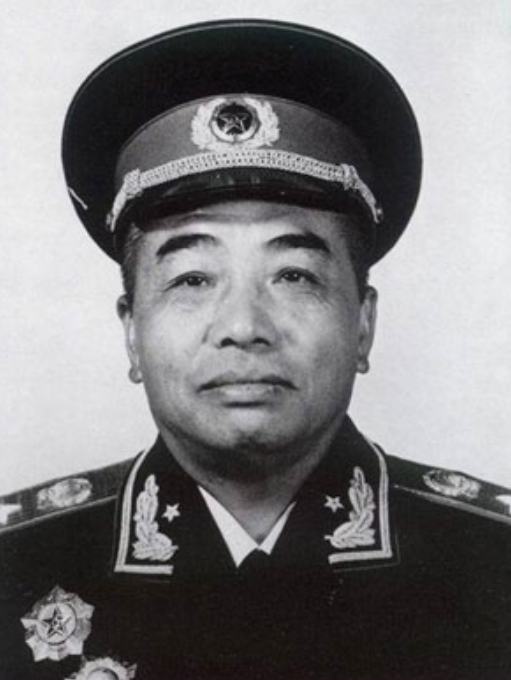 42年警衛開槍自盡，楊奇清下令抓捕其未婚妻，牽出刺殺彭德懷陰謀