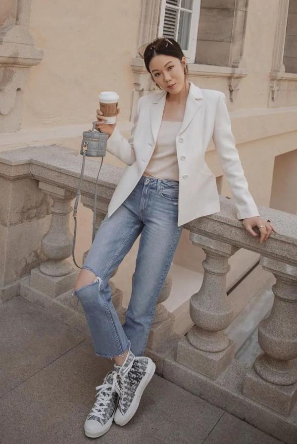 九分褲+平底鞋，才是早秋最潮搭配