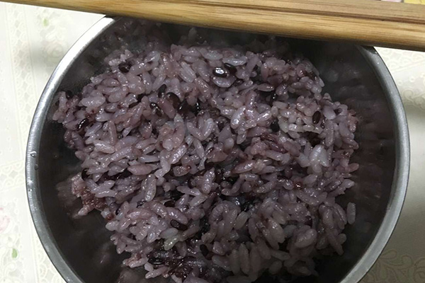 總是生病的人，該如何提高免疫力？4種營養是免疫力的“好幫手”