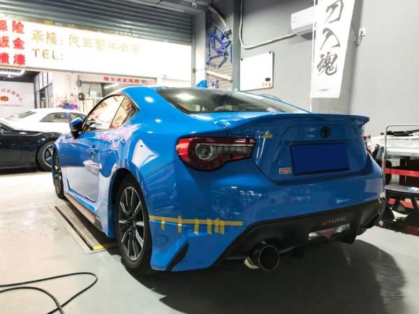 以為改裝後的豐田86能泡妞，改完後換來的卻是1087和一群&OpenCurlyDoubleQuote;基友&rdquo;