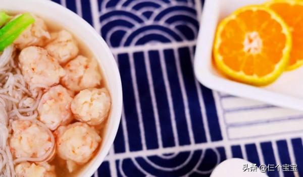 天冷最適合吃上一碗熱乎乎的蝦丸鮮湯麵，鮮到湯渣都喝乾淨嘍