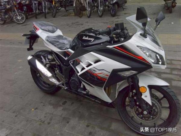 撞臉不可怕，誰假誰尷尬！廉價版雅馬哈R1來了 抄襲之風何時休