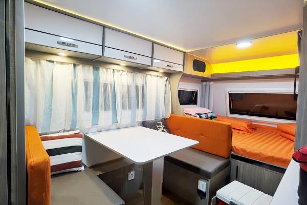 大水電，空間感強 高性價比四季風拖掛房車