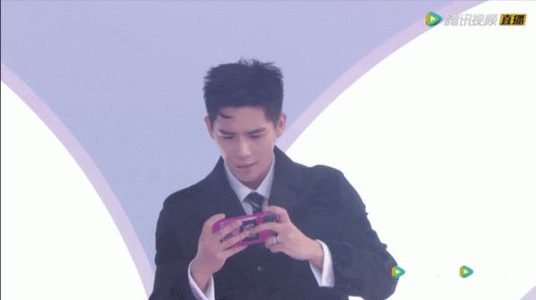 誰來救救關曉彤