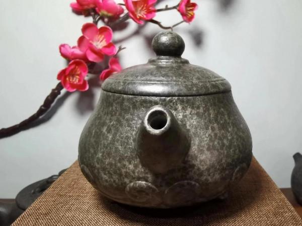 品鑑：冰磧岩石茶壺—如意壺