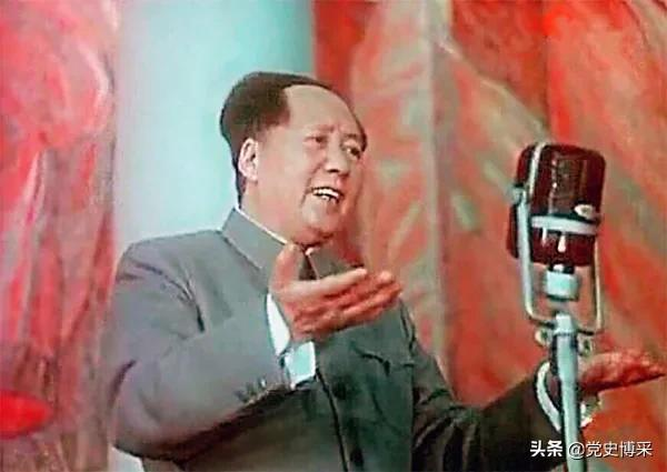 一代偉人毛澤東怎樣看中國自信