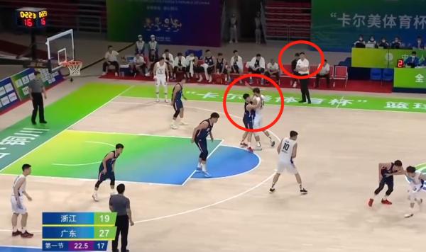 1.74秒換趙睿!再被換上與徐傑唱“雙簧”,杜鋒為何大鬧技術臺? 1.74秒換趙睿!再被換上與徐傑唱“雙簧”,杜鋒為何大鬧技術臺?