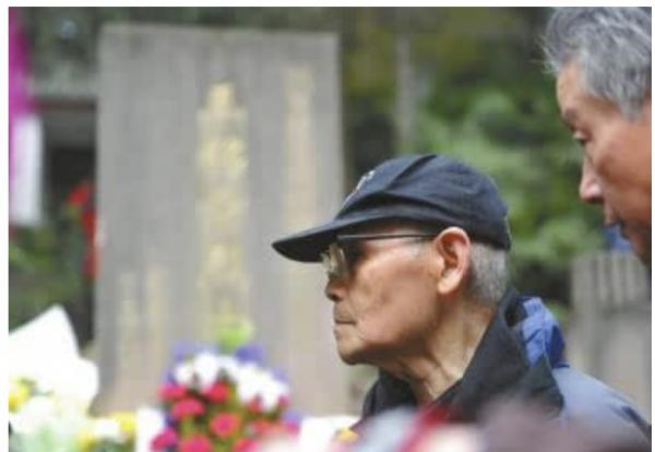 抗日名將王銘章犧牲後：義士贈名貴棺，妻子終生未再嫁，幼子修佛