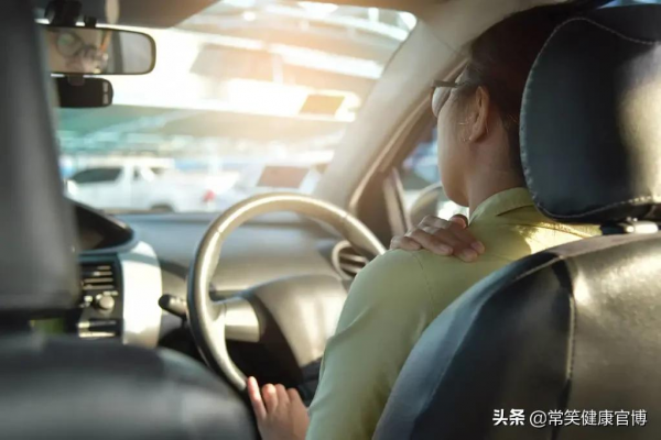 前往目的地旅行前，我們經常會做哪些攻略？